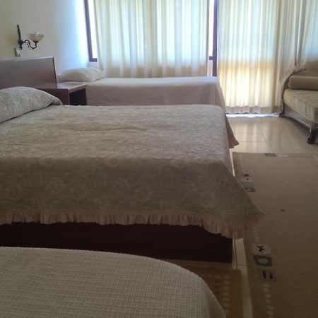 Akropoli Hotel Kryemëdhej Oda fotoğraf