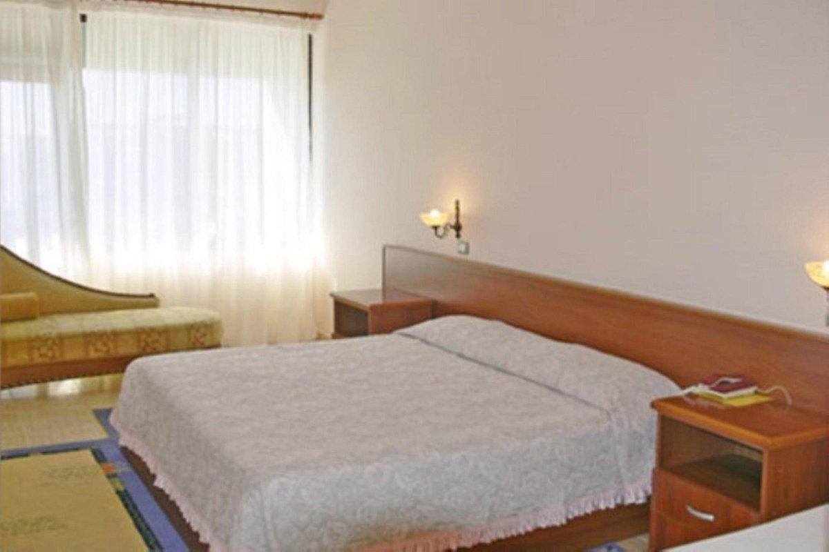 Akropoli Hotel Kryemëdhej Dış mekan fotoğraf