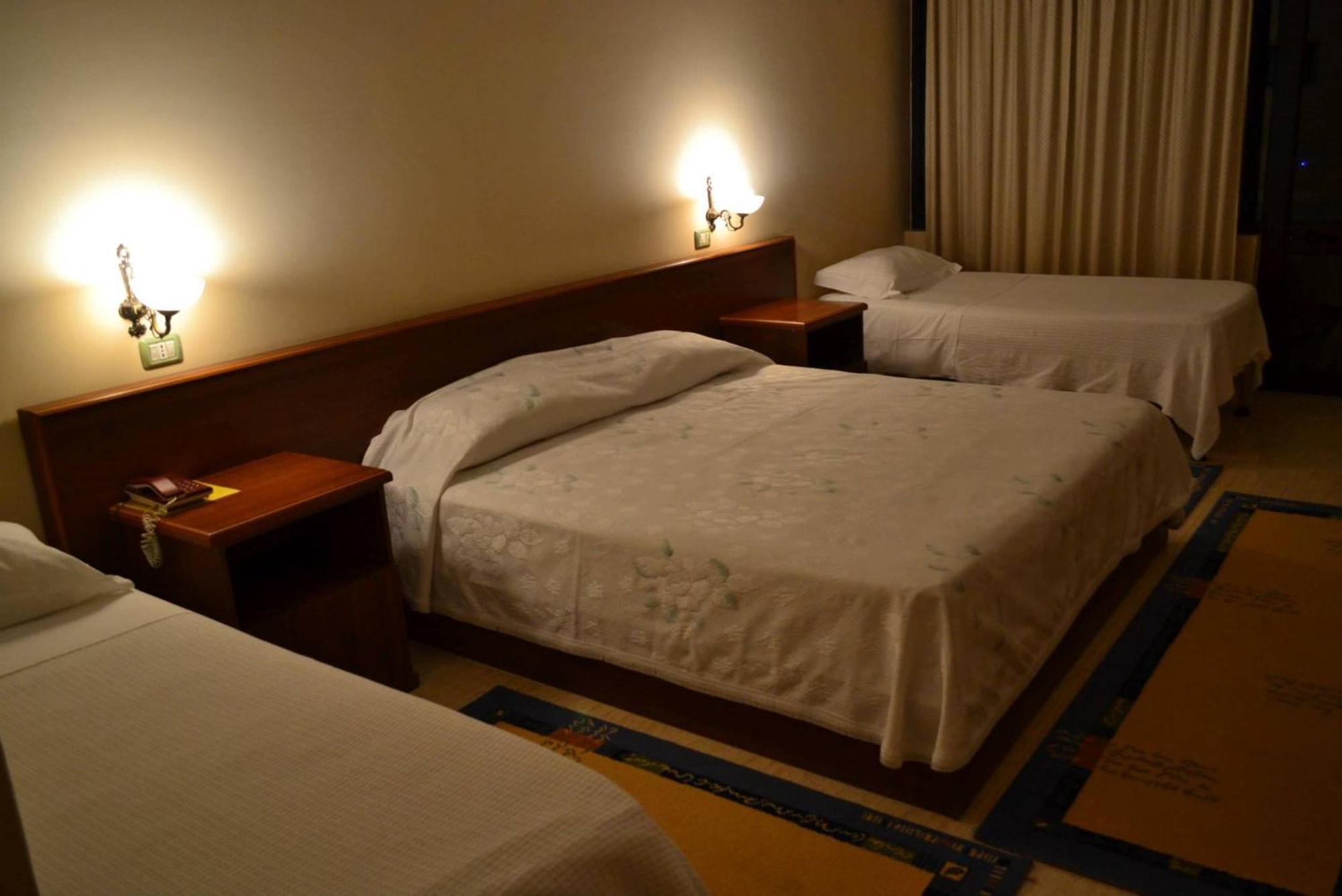 Akropoli Hotel Kryemëdhej Oda fotoğraf