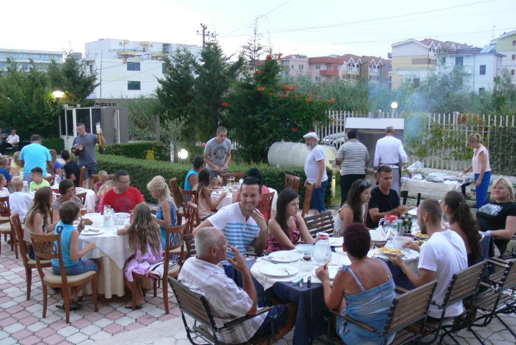 Akropoli Hotel Kryemëdhej Dış mekan fotoğraf